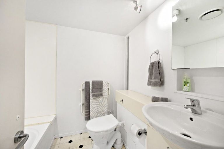 Photo of property in Hannahs Warehouse, 18/13 Leeds Street, Te Aro, Wellington, 6011