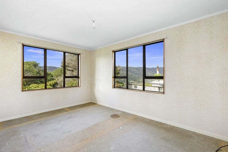Photo of property in 201 Holborn Drive, Stokes Valley, Lower Hutt, 5019