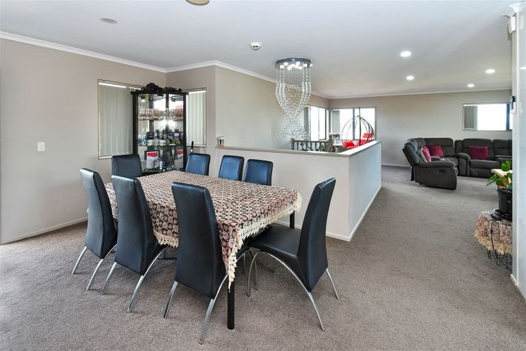 Photo of property in 112 Alfriston Road, Manurewa, Auckland, 2105