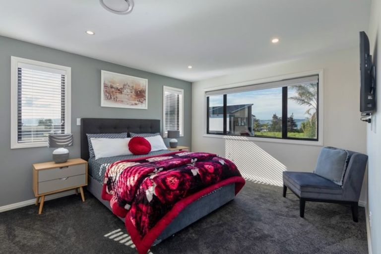 Photo of property in 13 Turret Lane, Hobsonville, Auckland, 0616