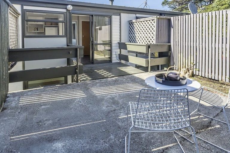 Photo of property in 2/11 Anderson Terrace, Mount Cook, Wellington, 6021