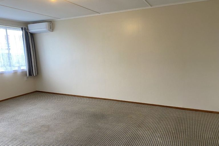 Photo of property in 2/806 Lyell Street, Akina, Hastings, 4122