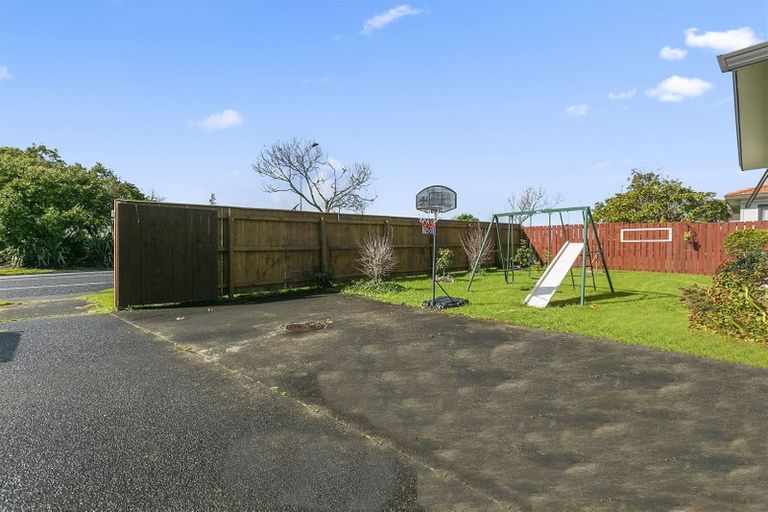 Photo of property in 200 Waitemata Drive, Ranui, Auckland, 0612
