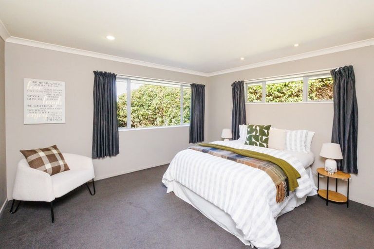 Photo of property in 51 Tennyson Avenue, Kelvin Grove, Palmerston North, 4414