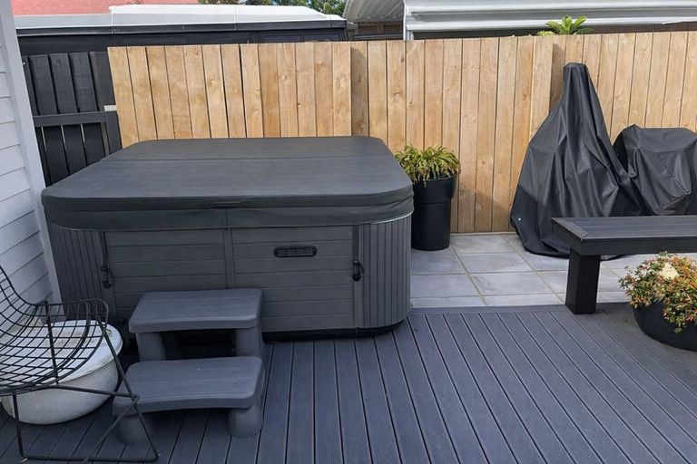 Photo of property in 13 Chester Street, Waverley, 4510