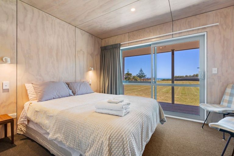 Photo of property in 77 Anglers Avenue, Warea, New Plymouth, 4381