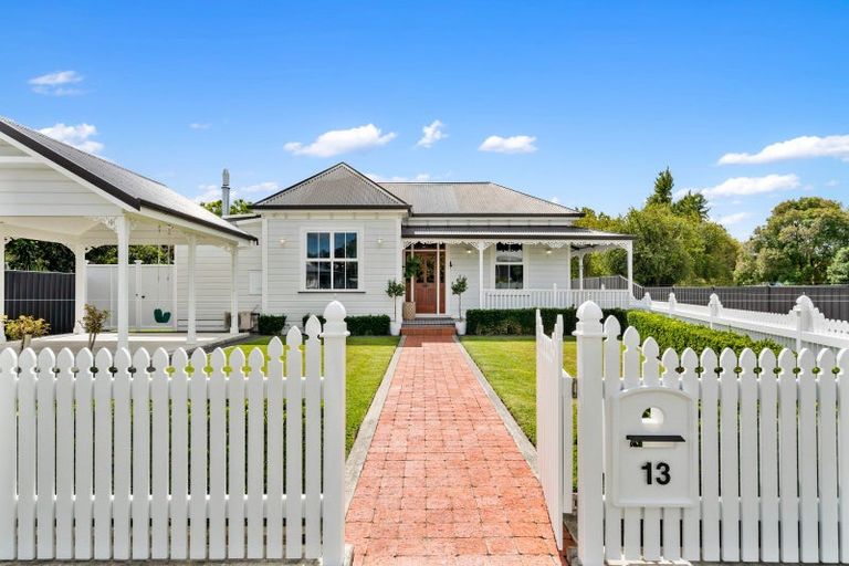 Photo of property in 13 Auckland Road, Greenmeadows, Napier, 4112