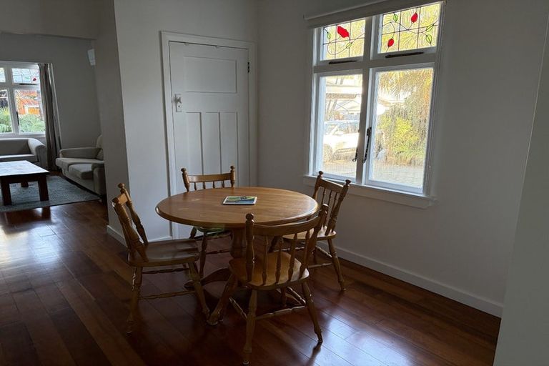 Photo of property in 45 Shakespeare Road, Bluff Hill, Napier, 4110