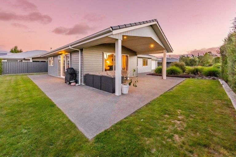 Photo of property in 13 Bell Street, Otane, 4202