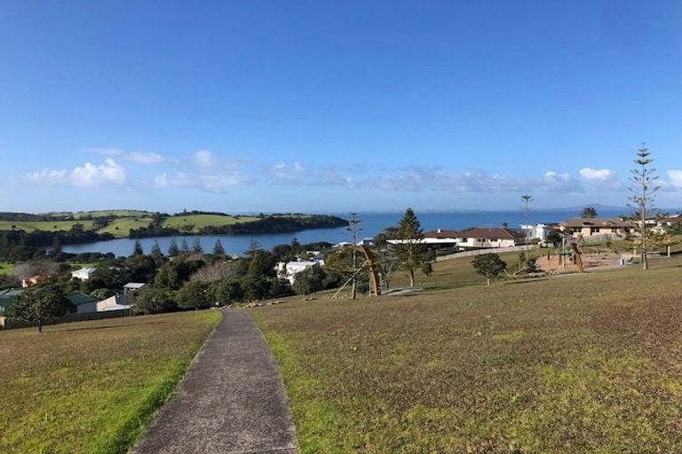 Photo of property in 1415 Whangaparaoa Road, Army Bay, Whangaparaoa, 0930