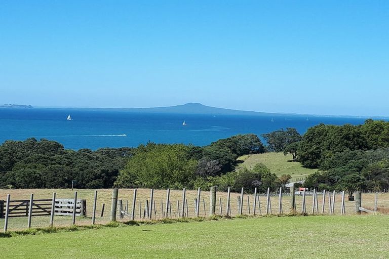 Photo of property in 7 Kotanui Avenue, Army Bay, Whangaparaoa, 0930