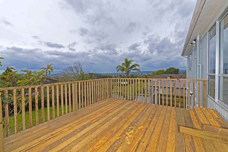 Photo of property in 207 Don Buck Road, Massey, Auckland, 0614