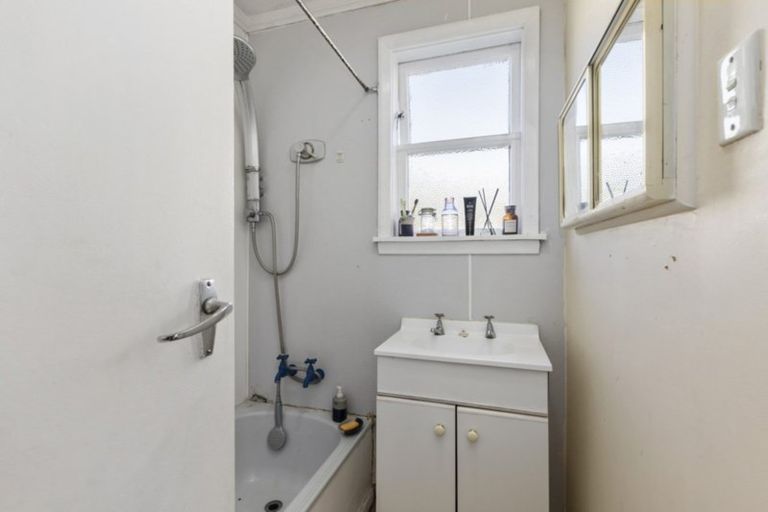 Photo of property in 1277 High Street, Taita, Lower Hutt, 5011