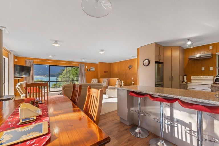 Photo of property in 3900 Kenepuru Road, Black Rock, Picton, 7282