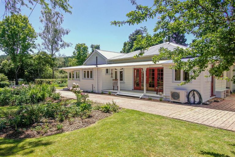 Photo of property in 1971 Moutere Highway, Upper Moutere, 7175