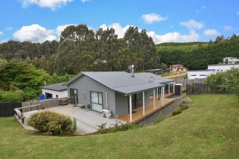 Photo of property in 14 Clearwater Street, Broad Bay, Dunedin, 9014