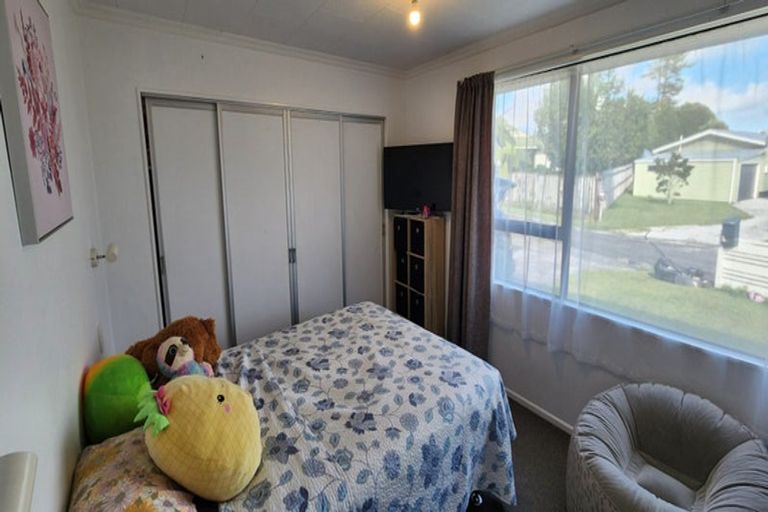 Photo of property in 10 Tawari Street, Inglewood, 4330