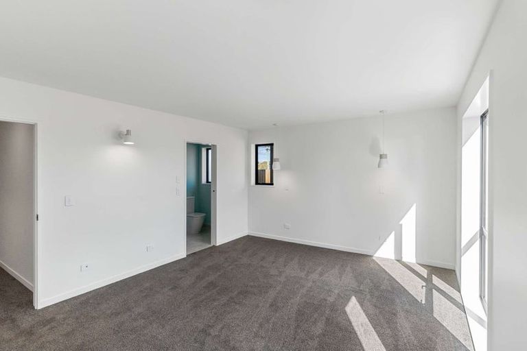 Photo of property in 85a Marine Parade, North New Brighton, Christchurch, 8083