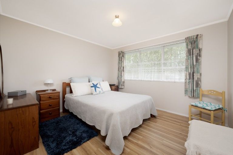 Photo of property in 4 Tangelo Place, Bucklands Beach, Auckland, 2012