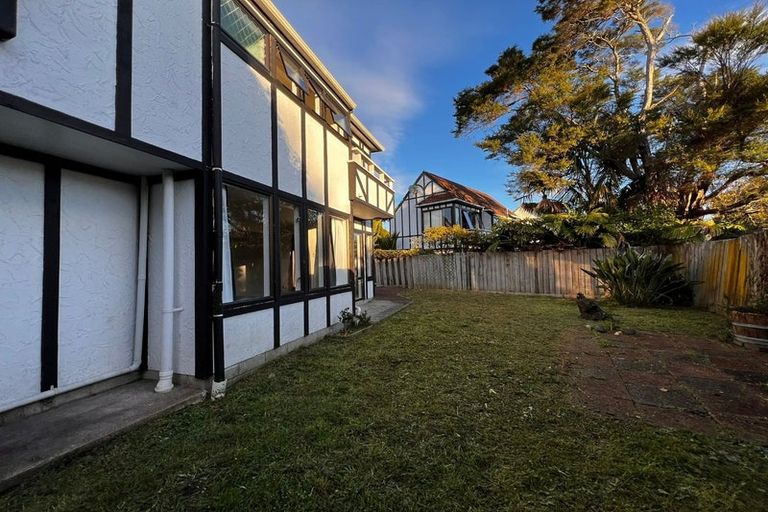 Photo of property in 3/15 Swanson Road, Henderson, Auckland, 0610