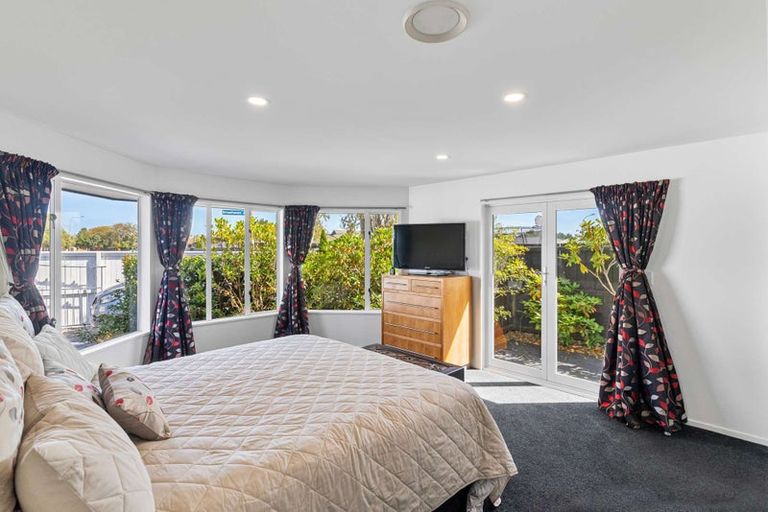 Photo of property in 53 Broadhaven Avenue, Parklands, Christchurch, 8083