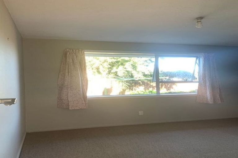 Photo of property in 6 Dunluce Place, Hornby, Christchurch, 8042