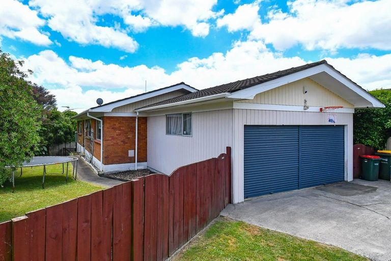 Photo of property in 6 Polandson Place, Opaheke, Papakura, 2113