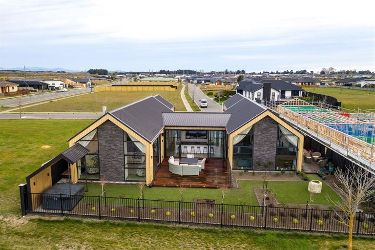 Photo of property in 83 The Esplanade, Pegasus, 7612