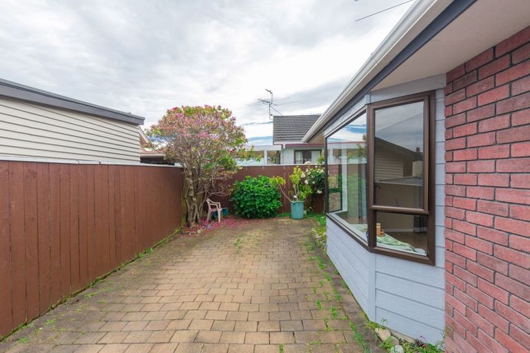 Photo of property in 71a Cambridge Terrace, Waterloo, Lower Hutt, 5011