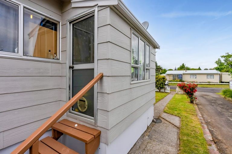 Photo of property in 2/6 Wicklow Place, Bell Block, New Plymouth, 4312