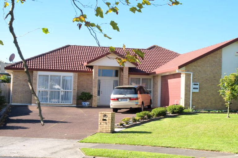 Photo of property in 18 Thirlmere Rise, Northpark, Auckland, 2013