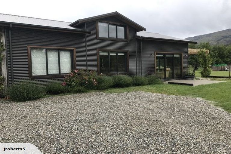 Photo of property in 66 Gladsmuir Road, Queensberry, Cromwell, 9383