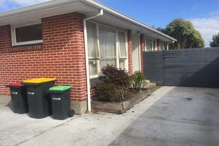 Photo of property in 2/7 Ashfield Place, Ilam, Christchurch, 8041