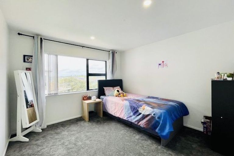 Photo of property in 1 Silverhill Lane, Silverdale, 0932