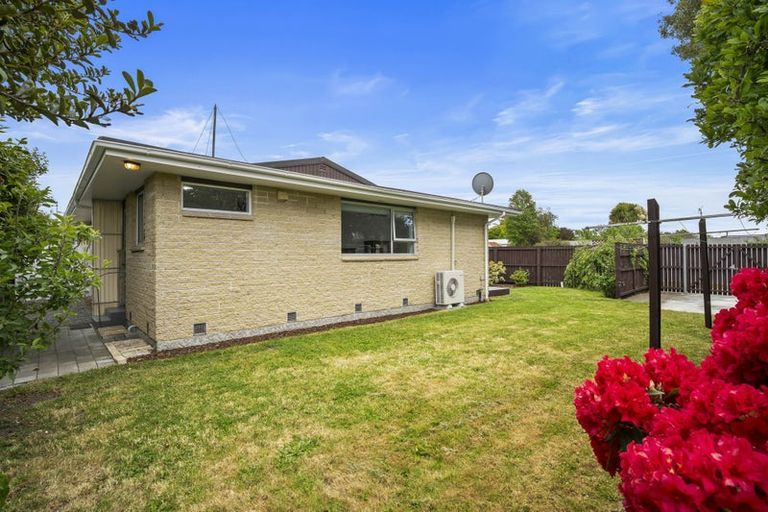 Photo of property in 1/177a Grimseys Road, Redwood, Christchurch, 8051