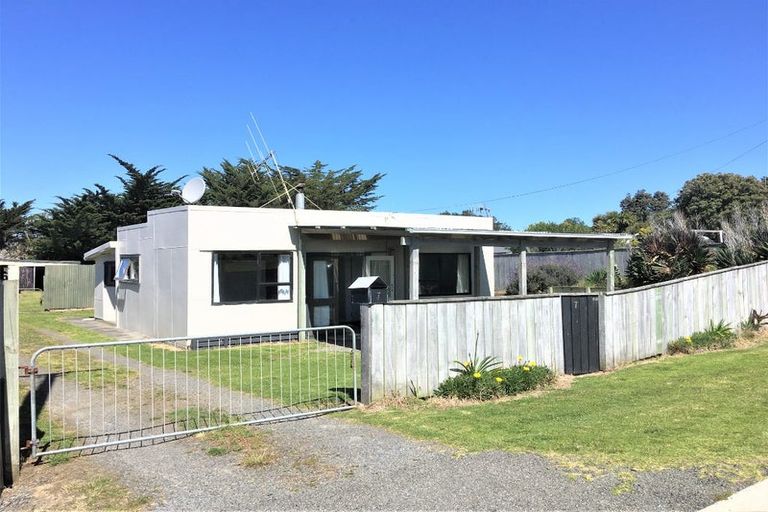 Photo of property in 7 Ruanui Street, Himatangi Beach, Foxton, 4891