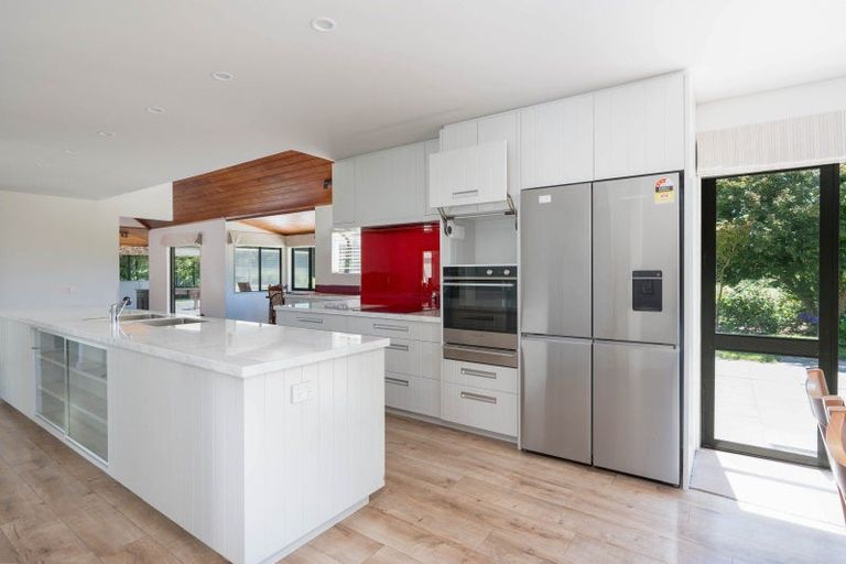 Photo of property in 71 Gillespie Place, Acacia Bay, Taupo, 3385