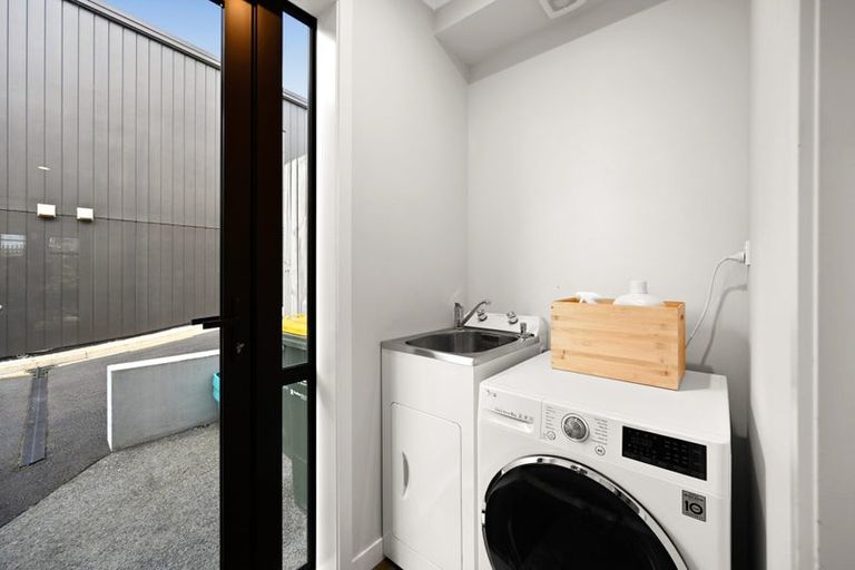 Photo of property in 2/25 Thackeray Street, Hamilton Lake, Hamilton, 3204