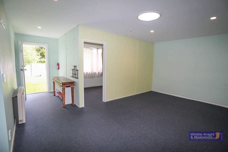 Photo of property in 124 Memorial Avenue, Burnside, Christchurch, 8053