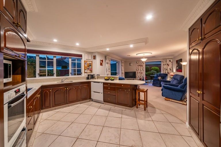 Photo of property in 19 Comeskey Grove, Elderslea, Upper Hutt, 5018