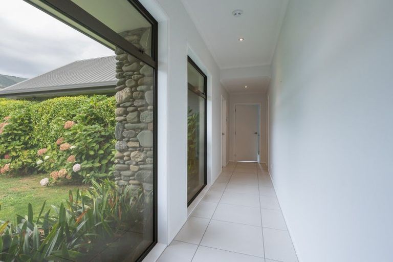 Photo of property in 2 Ashfield Place, Richmond, 7020