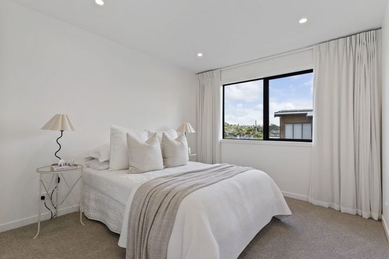Photo of property in 10b Montrose Terrace, Mairangi Bay, Auckland, 0630