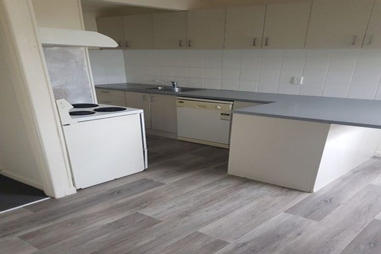 Photo of property in 7 Kia Ora Road, Beach Haven, Auckland, 0626