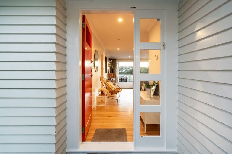 Photo of property in 46 Church Street, Northcote Point, Auckland, 0627