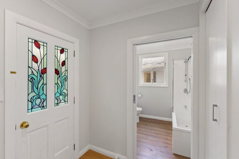 Photo of property in 25 Hillcrest Road, Raumati South, Paraparaumu, 5032