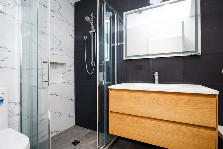 Photo of property in 9a Belvedere Crescent, Takaro, Palmerston North, 4412