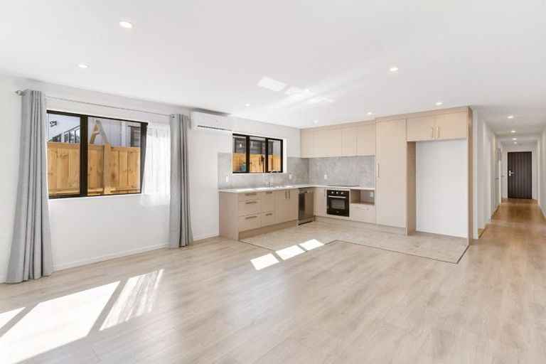 Photo of property in 15a Tributary Parade, Karaka, Papakura, 2113