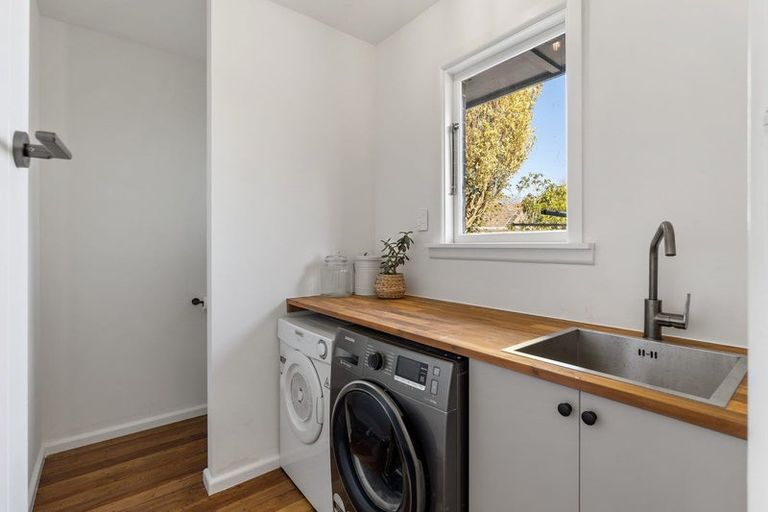 Photo of property in 12 Kyeburn Place, Avonhead, Christchurch, 8042