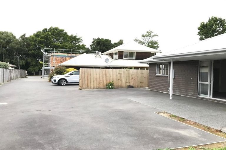 Photo of property in 107 Waimairi Road, Ilam, Christchurch, 8041