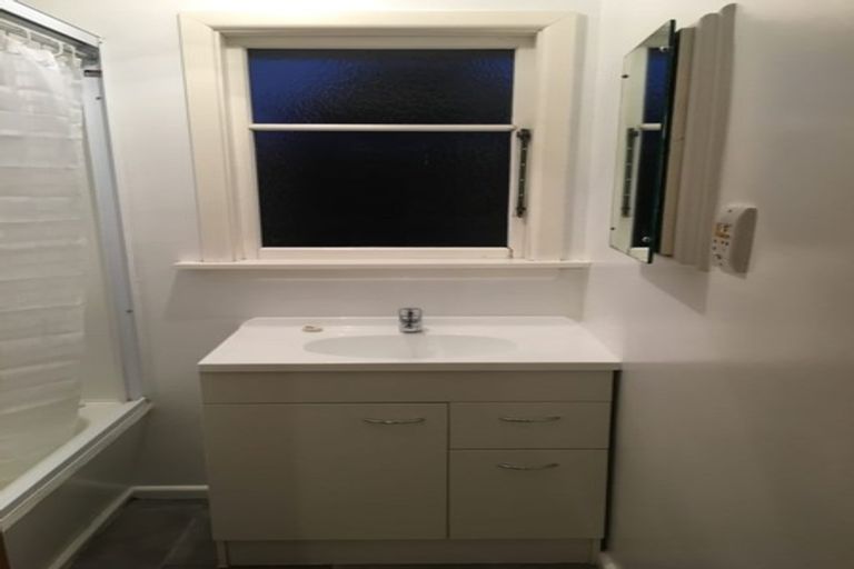 Photo of property in 23 Haslett Place, Upper Riccarton, Christchurch, 8041